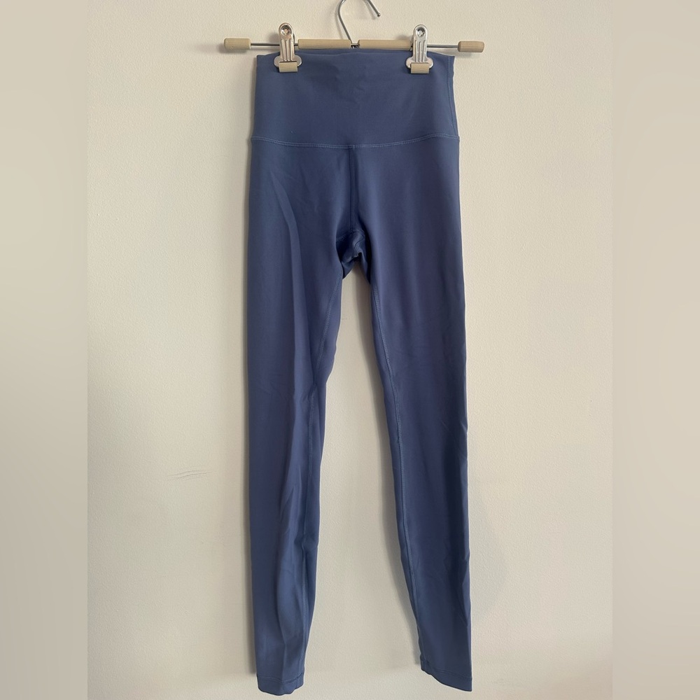 Blue Nile lululemon leggings wunder under